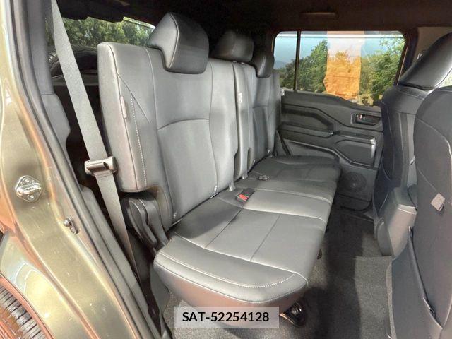 Toyota Land Cruiser FJ 2026-07 8457763-8