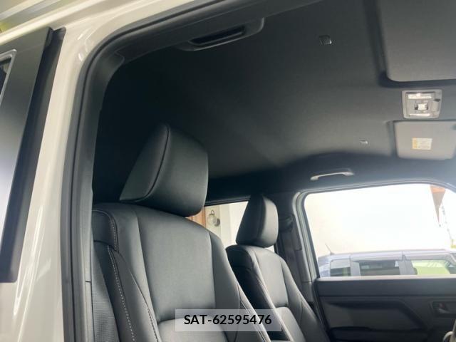 Toyota Land Cruiser FJ 2026-06 8562324-11
