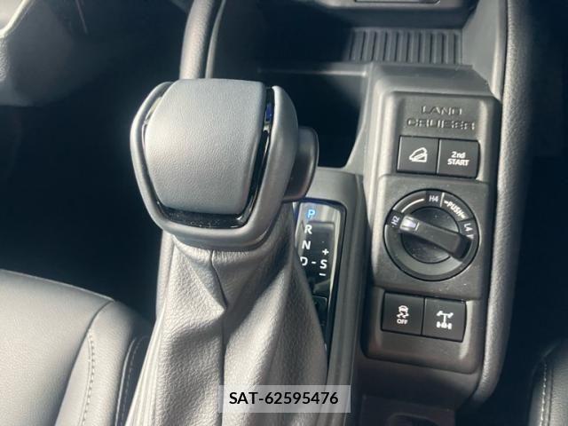 Toyota Land Cruiser FJ 2026-06 8562324-20