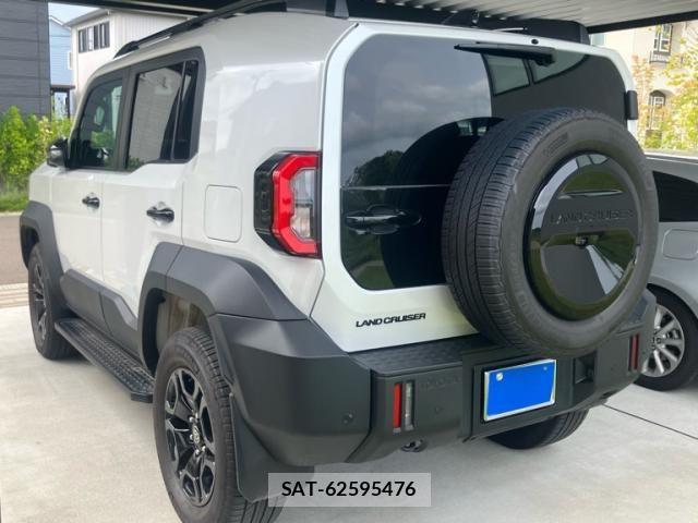 Toyota Land Cruiser FJ 2026-06 8562324-4