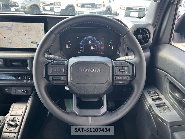 Toyota Land Cruiser FJ 2026-07 8627359-10