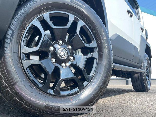 Toyota Land Cruiser FJ 2026-07 8627359-12