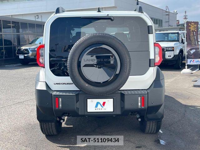 Toyota Land Cruiser FJ 2026-07 8627359-14