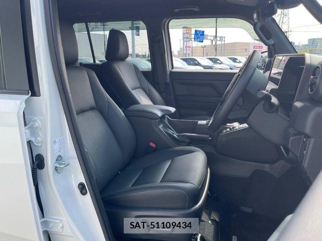 Toyota Land Cruiser FJ 2026-07 8627359-7