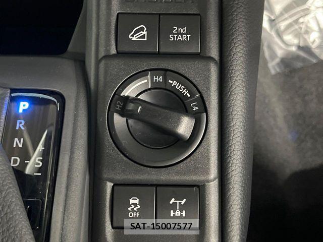 Toyota Land Cruiser FJ 2026-06 8627357-2