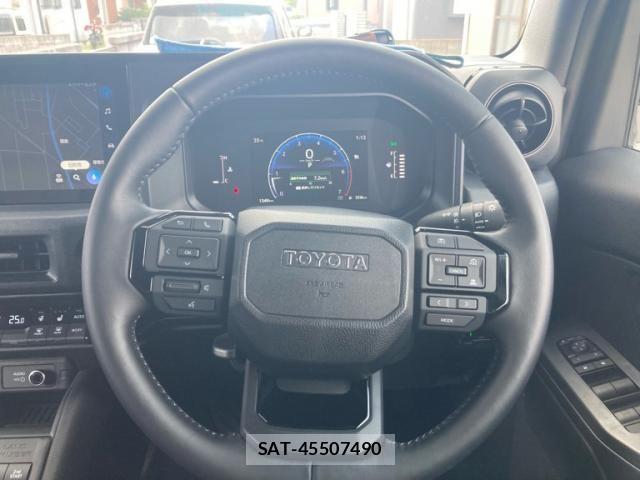 Toyota Land Cruiser FJ 2026-05 8659767-15