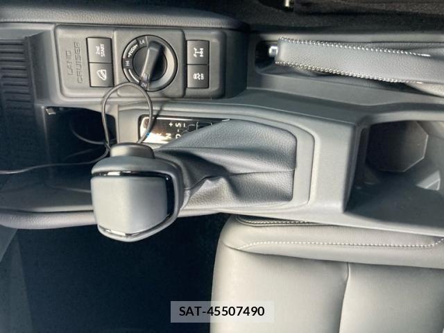 Toyota Land Cruiser FJ 2026-05 8659767-21