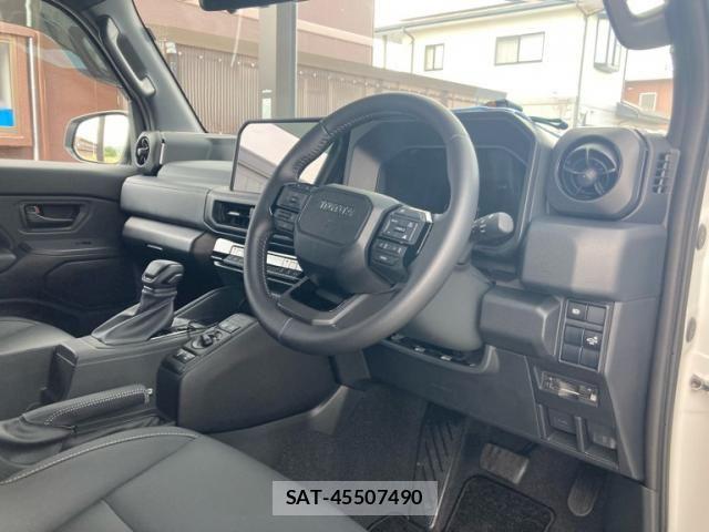 Toyota Land Cruiser FJ 2026-05 8659767-6