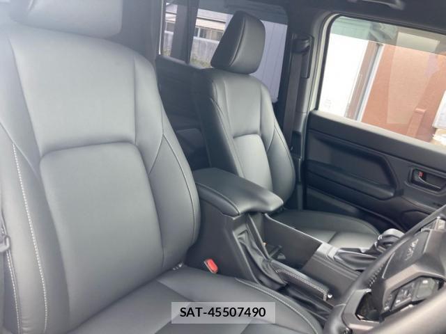 Toyota Land Cruiser FJ 2026-05 8659767-7