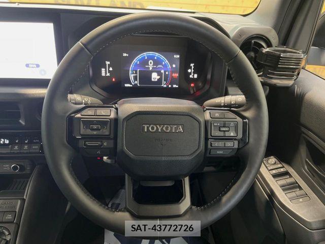 Toyota Land Cruiser FJ 2026-06 8659764-10