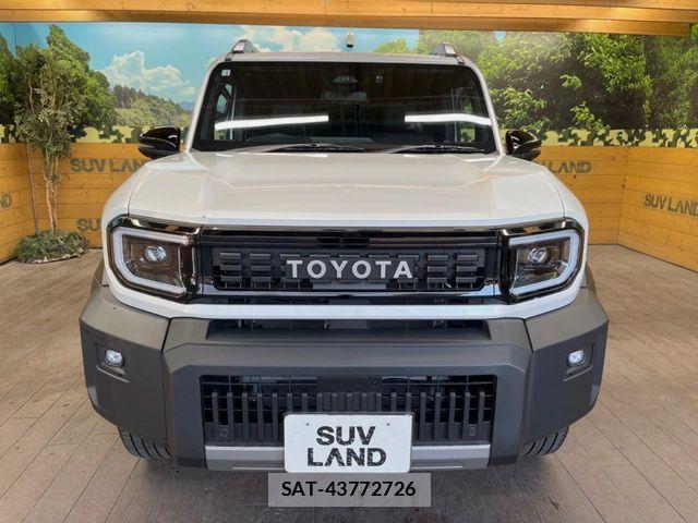Toyota Land Cruiser FJ 2026-06 8659764-13