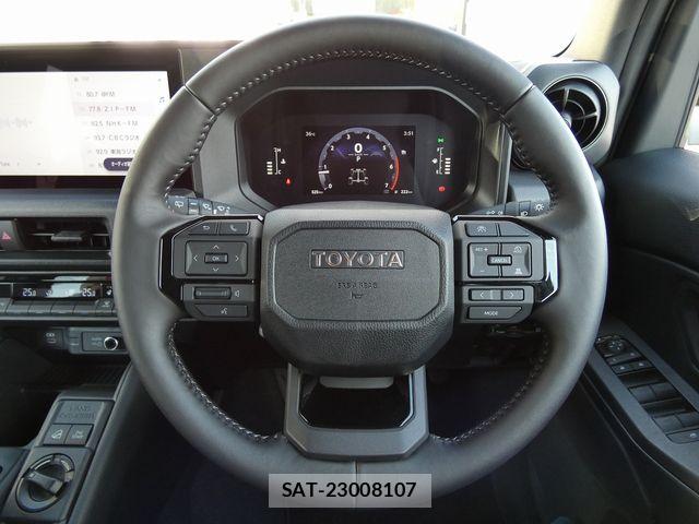 Toyota Land Cruiser FJ 2026-06 8659766-16