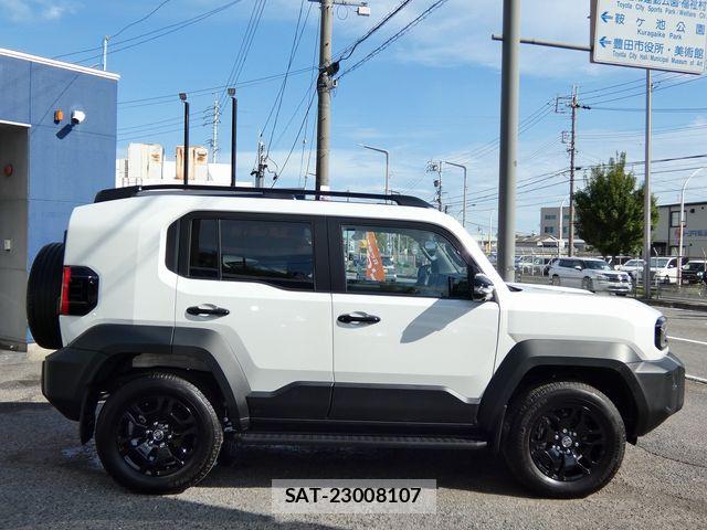 Toyota Land Cruiser FJ 2026-06 8659766-5