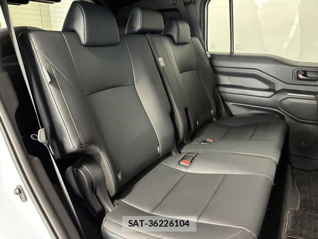 Toyota Land Cruiser FJ 2026-08 8743135-15