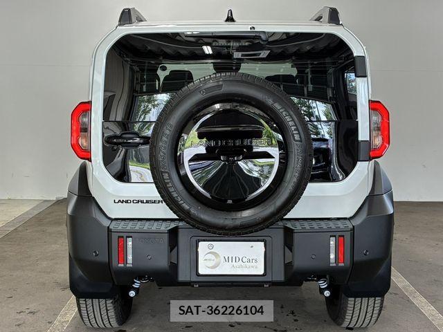 Toyota Land Cruiser FJ 2026-08 8743135-7