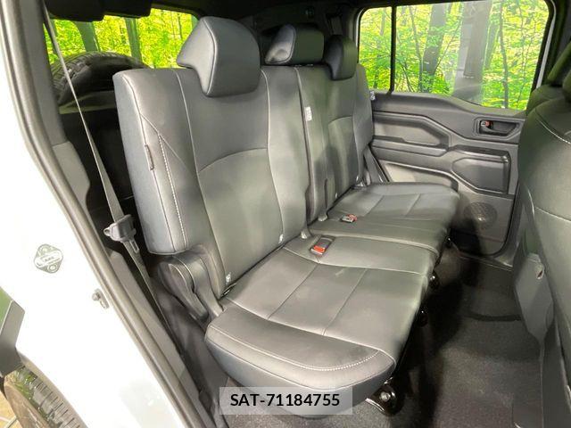 Toyota Land Cruiser FJ 2026-07 8780752-8