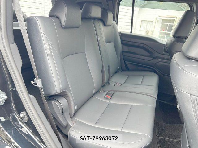 Toyota Land Cruiser FJ 2026-06 8796357-10