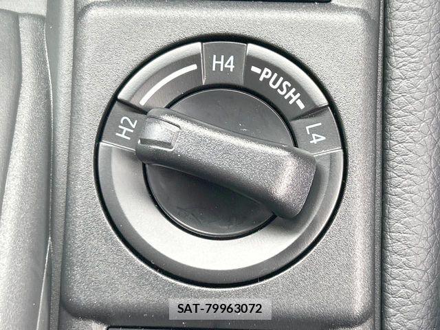 Toyota Land Cruiser FJ 2026-06 8796357-2