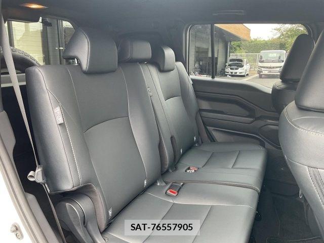 Toyota Land Cruiser FJ 2026-06 8796355-11