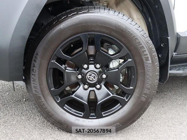 Toyota Land Cruiser FJ 2026-01 8829770-10