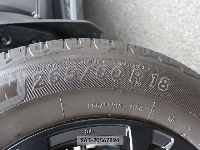 Toyota Land Cruiser FJ 2026-01 8829770-11