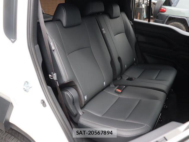 Toyota Land Cruiser FJ 2026-01 8829770-17
