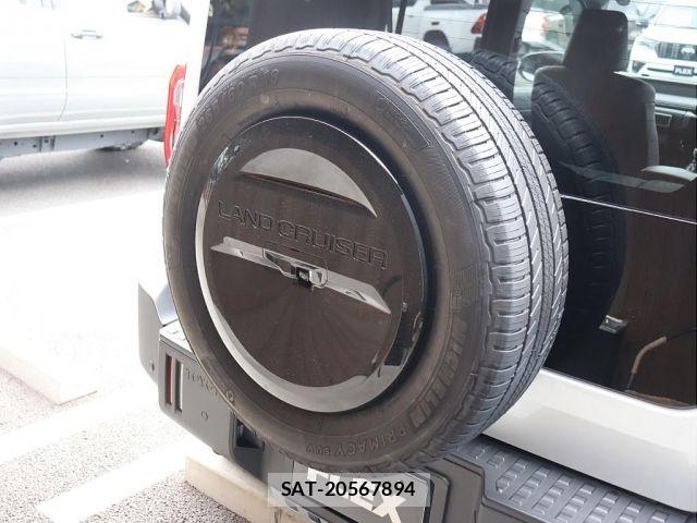 Toyota Land Cruiser FJ 2026-01 8829770-19