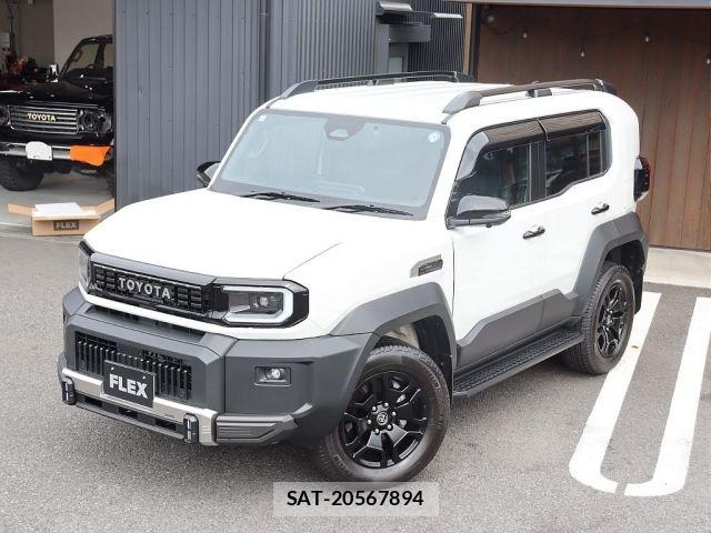 Toyota Land Cruiser FJ 2026-01 8829770-3