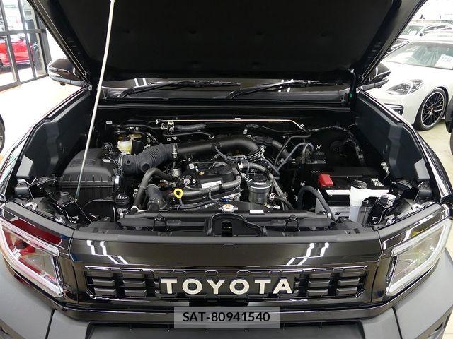 Toyota Land Cruiser FJ 2026-08 8849500-10