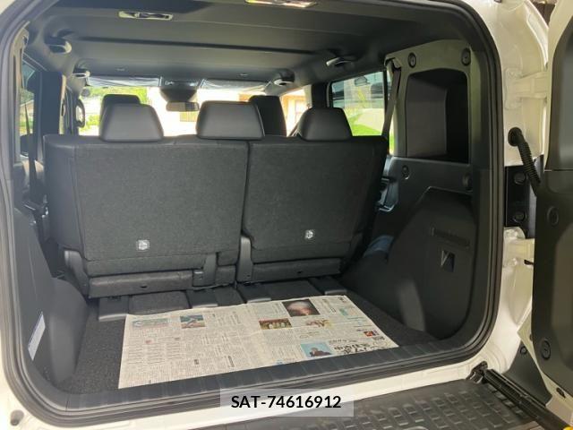 Toyota Land Cruiser FJ 2026-07 8880355-12