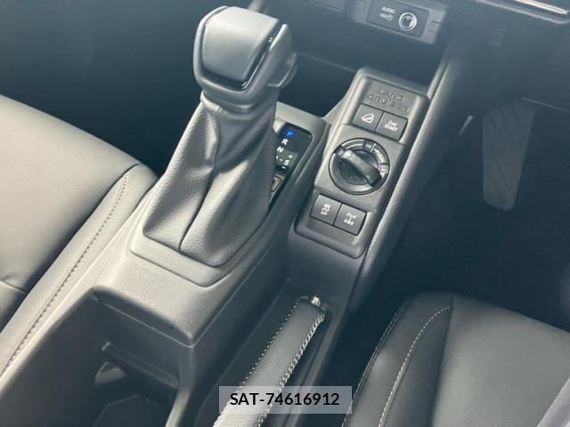 Toyota Land Cruiser FJ 2026-07 8880355-17