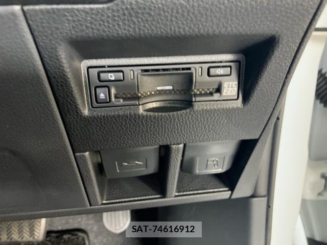 Toyota Land Cruiser FJ 2026-07 8880355-24