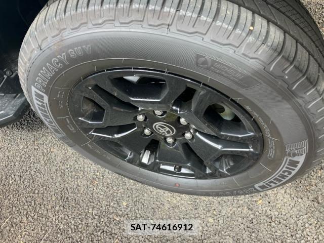 Toyota Land Cruiser FJ 2026-07 8880355-4