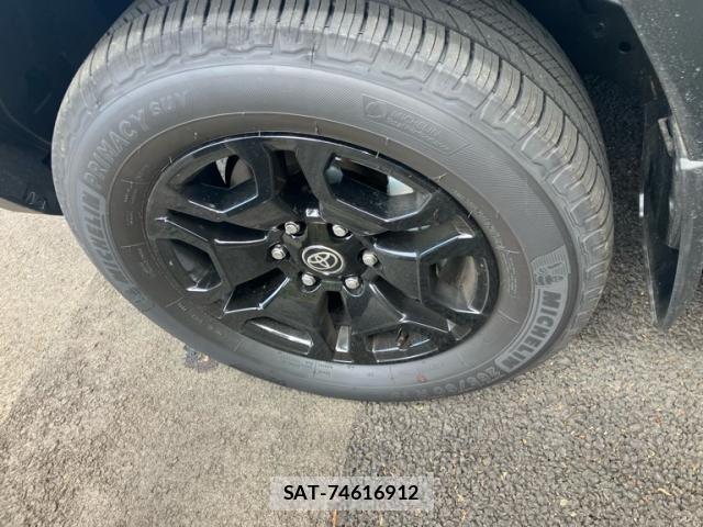 Toyota Land Cruiser FJ 2026-07 8880355-5