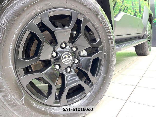 Toyota Land Cruiser FJ 2026-05 7786191-13