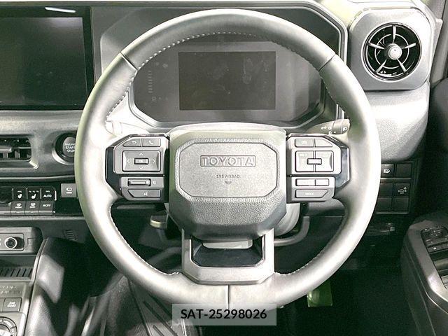 Toyota Land Cruiser FJ 2026-06 8130874-10