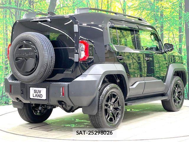 Toyota Land Cruiser FJ 2026-06 8130874-16