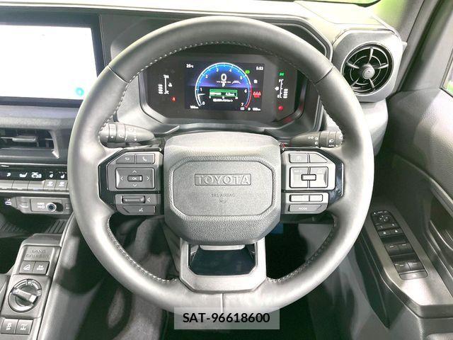 Toyota Land Cruiser FJ 2026-06 8685798-11