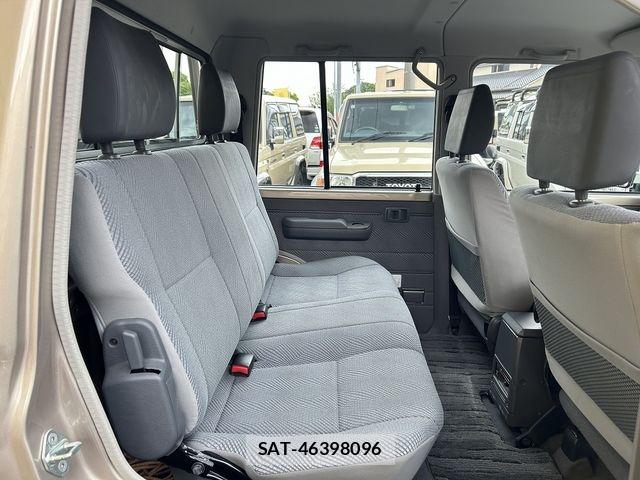 Toyota LAND CRUISER 2014-12 6907214-7