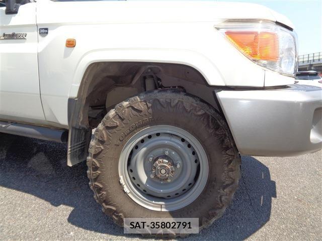 Toyota LAND CRUISER 2015-01 7251217-4