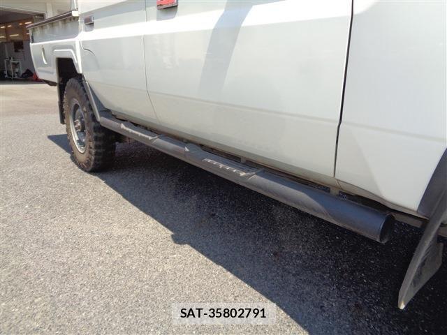 Toyota LAND CRUISER 2015-01 7251217-6