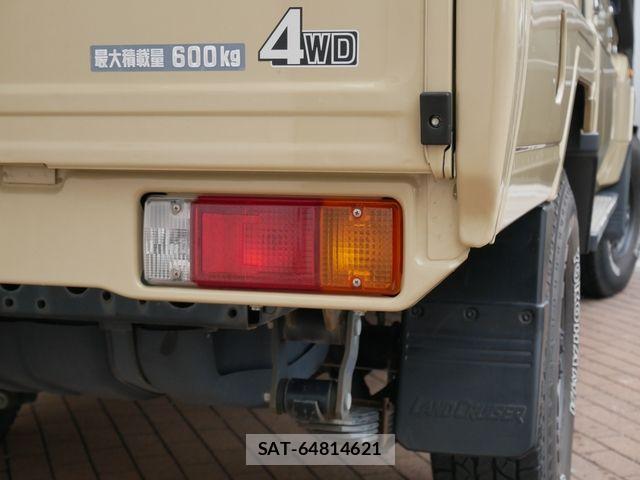 Toyota LAND CRUISER 2014-12 7979668-9