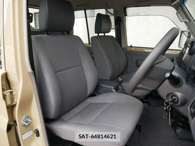 Toyota LAND CRUISER 2014-12 7979668-1