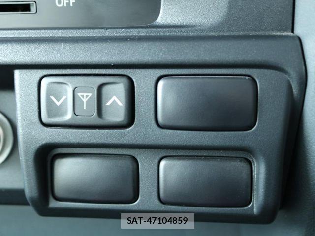 Toyota LAND CRUISER 2015-01 7979667-12