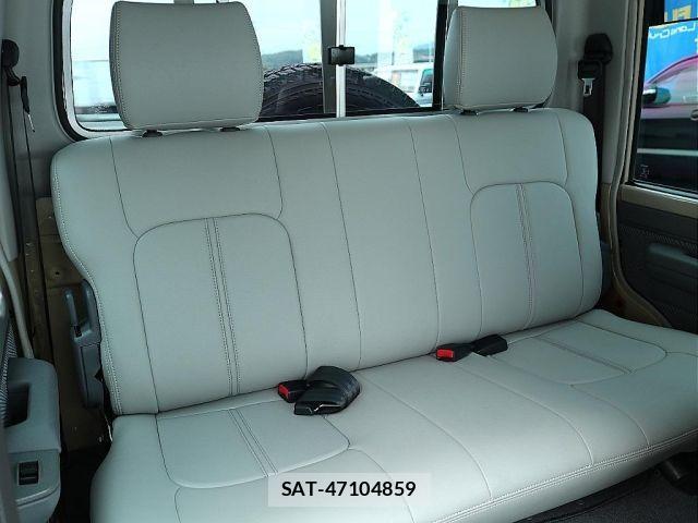 Toyota LAND CRUISER 2015-01 7979667-4