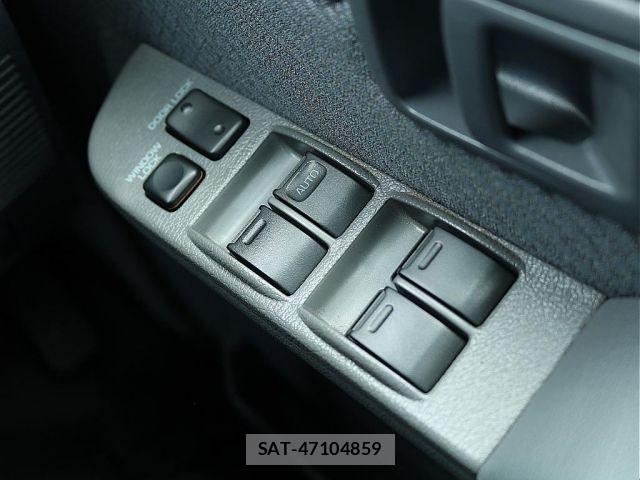 Toyota LAND CRUISER 2015-01 7979667-7