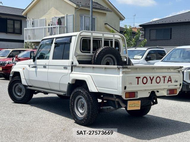 Toyota LAND CRUISER 2014-09 8036254-2