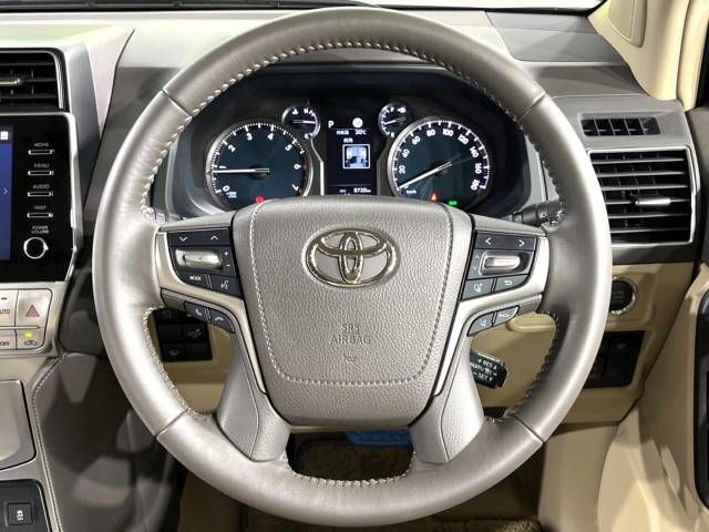 Toyota LAND CRUISER PRADO 2023-04 475345-12