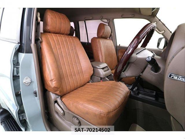 Toyota LAND CRUISER PRADO 2002-01 1693827-6