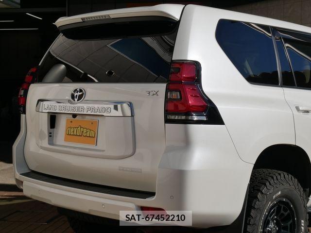 Toyota LAND CRUISER PRADO 2019-05 2030069-8